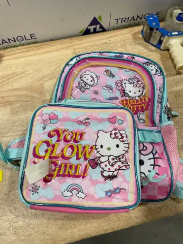 Hello kitty backpack — Photo 1