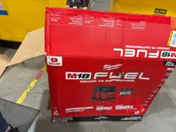 M18 FUEL 9 Gal. Cordless… — Photo 3