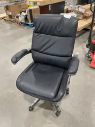 La-Z-Boy Manager Office Chair — Photo 2