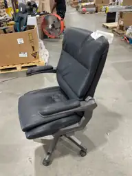 La-Z-Boy Manager Office Chair — Photo 3