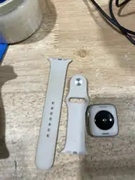 Apple Watch SE — Photo 1