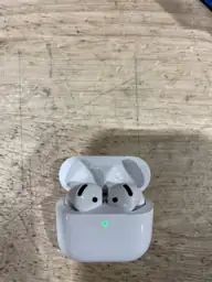 Apple AirPods 4 — Photo 3