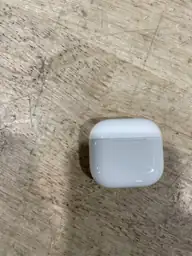 Apple AirPods 4 — Photo 4