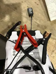 VECTOR 800 Amp Jump Starter… — Photo 5