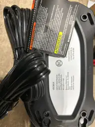 VECTOR 4 Amp Battery Charger/Maintainer — Photo 4