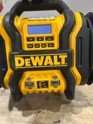DEWALT Portable Power 2000 Peak… — Photo 4