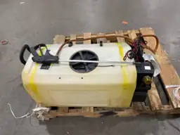 NorthStar 26-Gallon ATV Boomless Broadcast/Spot… — Photo 3