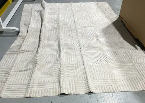 Area rug 8x10inch — Photo 1