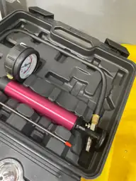 VEVOR Radiator Pressure Tester Kit… — Photo 4