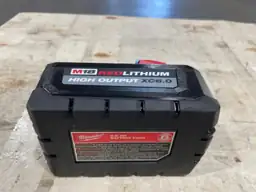 M18 18-Volt Lithium-Ion High Output… — Photo 2