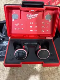 Milwaukee Electric - USB BLUETOOTHREG… — Photo 3
