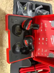 Milwaukee Electric - USB BLUETOOTHREG… — Photo 4