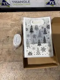 SilTriangle 24 Pcs Clear Snowflake… — Photo 3