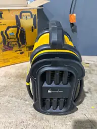 DEWALT 2000-Peak Amp Portable Jump… — Photo 4