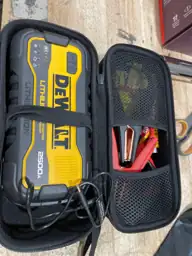 DEWALT 2500 Peak Amp Lithium… — Photo 3