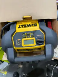 DEWALT 1600 Peak Amp Jump… — Photo 4
