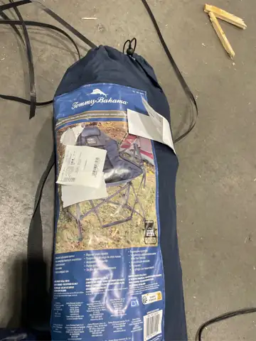 Tommy Bahama swinging hammock chair — Photo 1