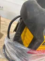DEWALT 2000-Peak Amp Portable Jump… — Photo 4