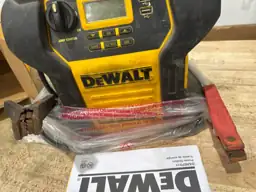 DEWALT 2000-Peak Amp Portable Jump… — Photo 5