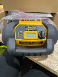 DEWALT 1600 Peak Amp Jump… — Photo 4