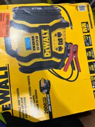 DEWALT 2000-Peak Amp Portable Jump… — Photo 3