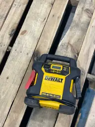 DEWALT DXAEJ14 1600 Peak Amp… — Photo 3