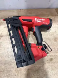 Milwaukee M18 FUEL 16 Ga.… — Photo 4