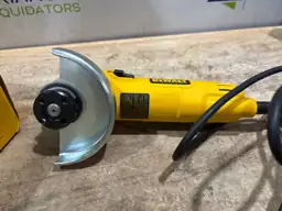 DeWalt 7 amps Corded 4-1/2… — Photo 5