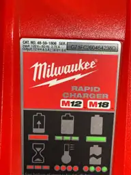 Milwaukee M18/M12 18/12 V Battery… — Photo 5