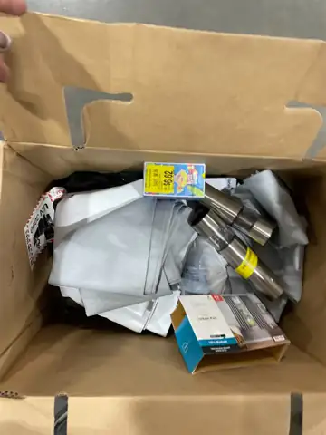 Walmart lot — Photo 1