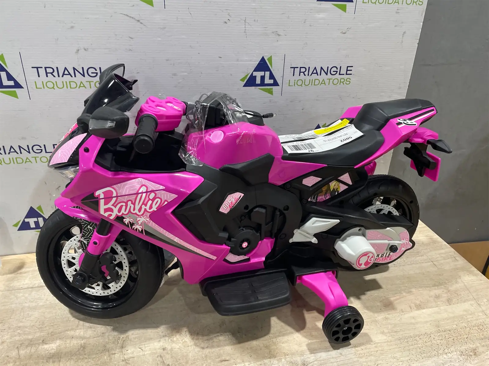 6v Barbie Motorcycle Ride on — Photo 1