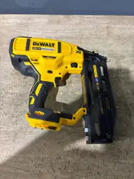 DeWalt 20V MAX XR 16… — Photo 3