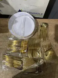 I00000 150 Gold Plastic Plates,… — Photo 3