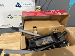 3-Ton Floor Garage Car Jack — Photo 3