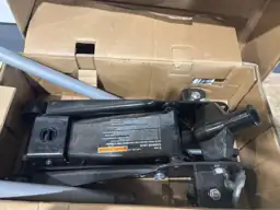 3-Ton Floor Garage Car Jack — Photo 4