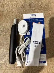 Oral-B iO2 Kit Rechargeable Toothbrush… — Photo 3