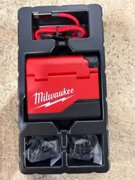 Milwaukee REDLITHIUM USB Bluetooth Jobsite… — Photo 3