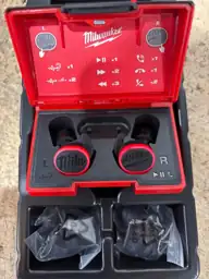 Milwaukee REDLITHIUM USB Bluetooth Jobsite… — Photo 4