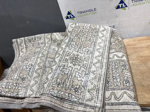 9x12 Area Rug — Photo 1