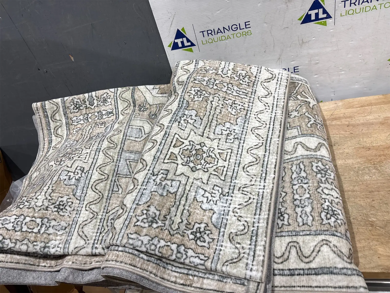 9x12 Area Rug — Photo 1