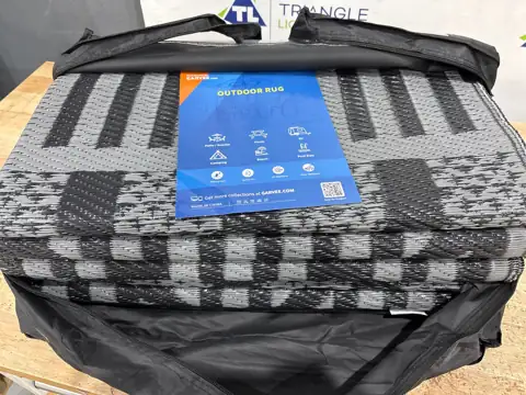 Outdoor Rug 9 x 12 — Photo 1