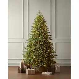 7.5 ft Park City Spruce… — Photo 1