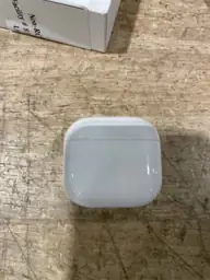 Apple AirPods 4 — Photo 4