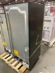 30 in. 18.4 cu. ft.… — Photo 4