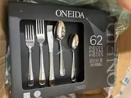 Oneida Tress 62-Pieces Polished Modern… — Photo 3