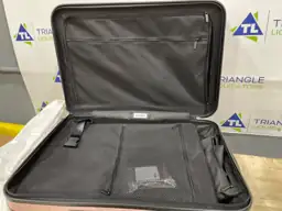 Away The Carry-On Luggage, 22-inch… — Photo 5