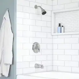 Aragon Single-Handle 1-Spray Tub and… — Photo 2