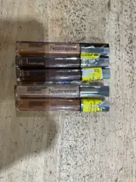 Neutrogena Cream Concealers — Photo 1