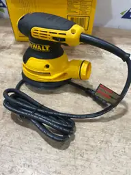 3 Amp Corded 5 in. Variable Speed Random Orbital Sander | Triangle ...