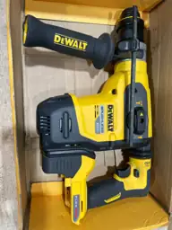 FLEXVOLT 60V MAX Cordless 1-1/4… — Photo 4